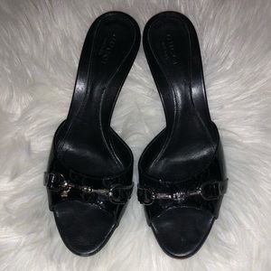 100% Gucci logo black heel